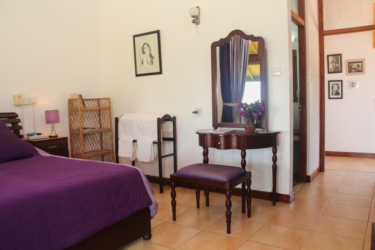 Bed and Breakfast Jungle Tide Канди Экстерьер фото